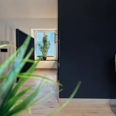 Hotel -1331- A Louer