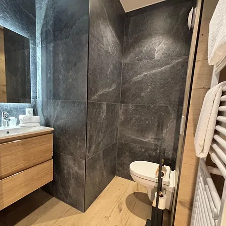 -1331- A Louer Hotel